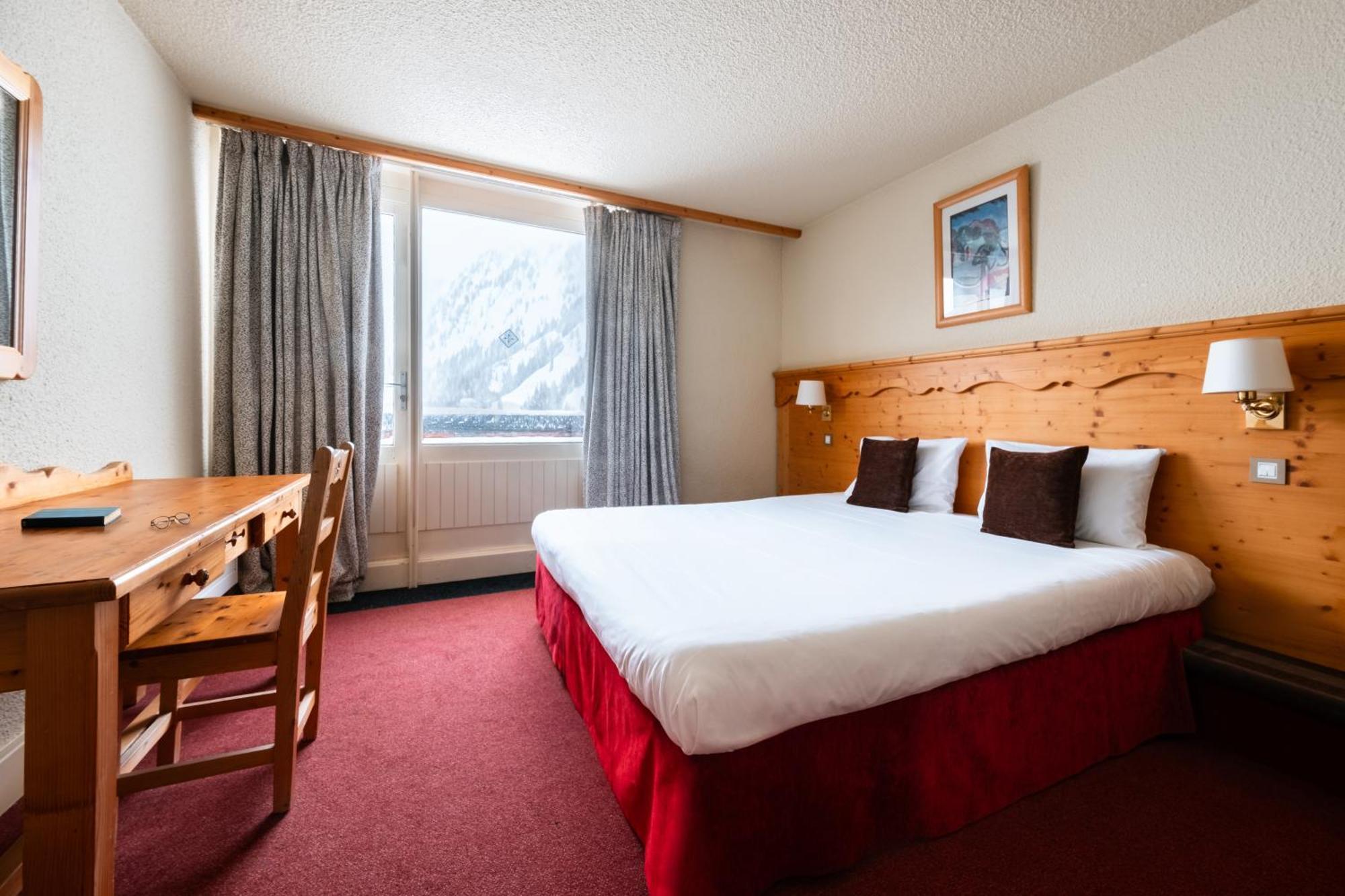 Crystal Hotel Courchevel Exterior photo