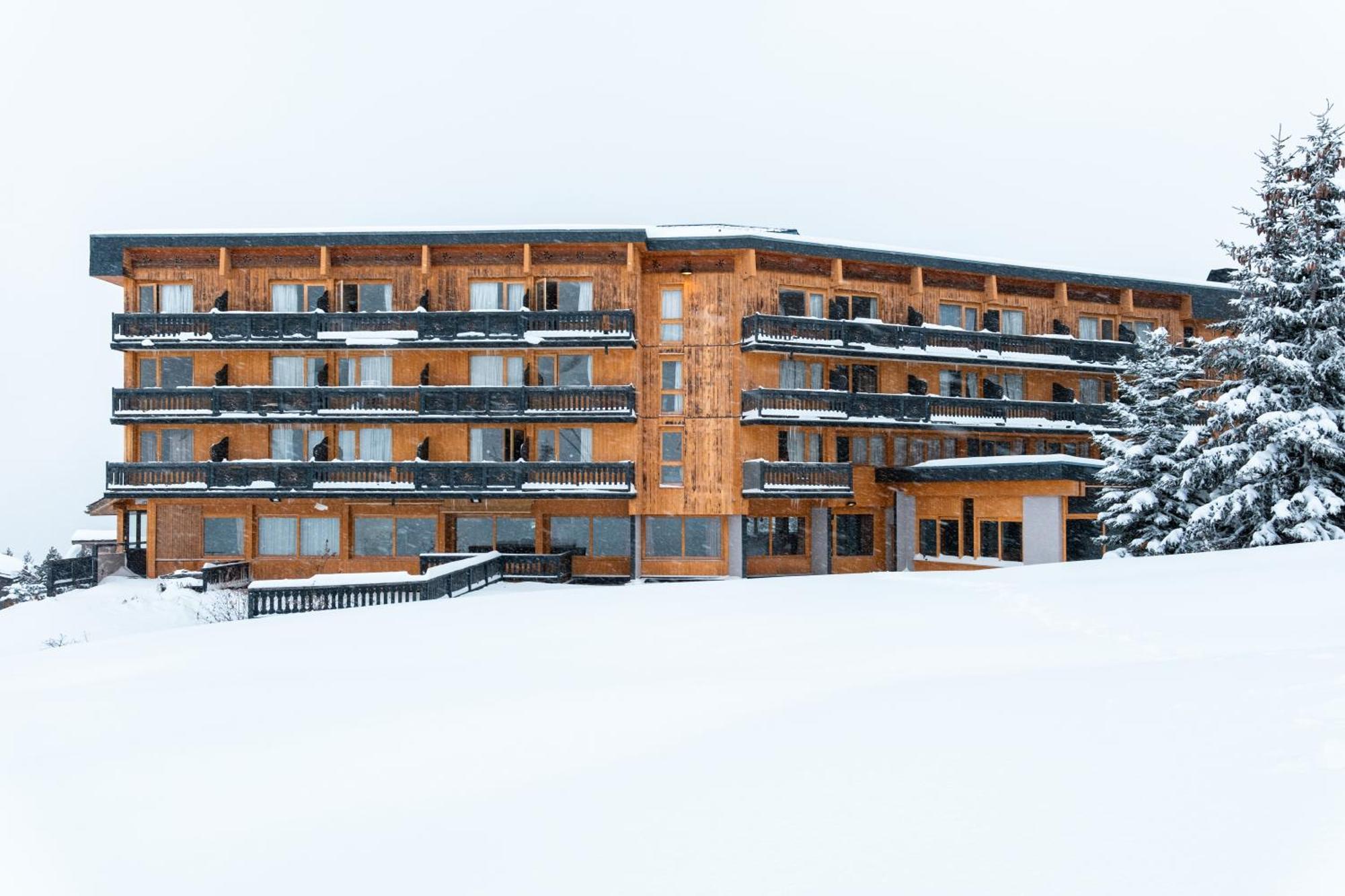 Crystal Hotel Courchevel Exterior photo